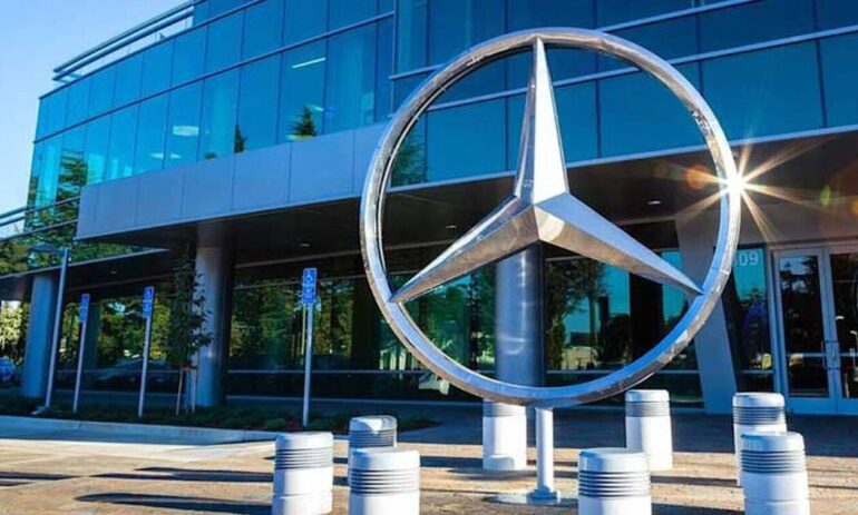 Mercedes: Βουτιά 70% στα λειτουργικά κέρδη τρίτου τριμήνου