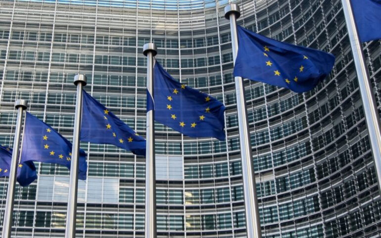 Oλοταχώς προς κρίση κορυφής στην Eυρωζώνη