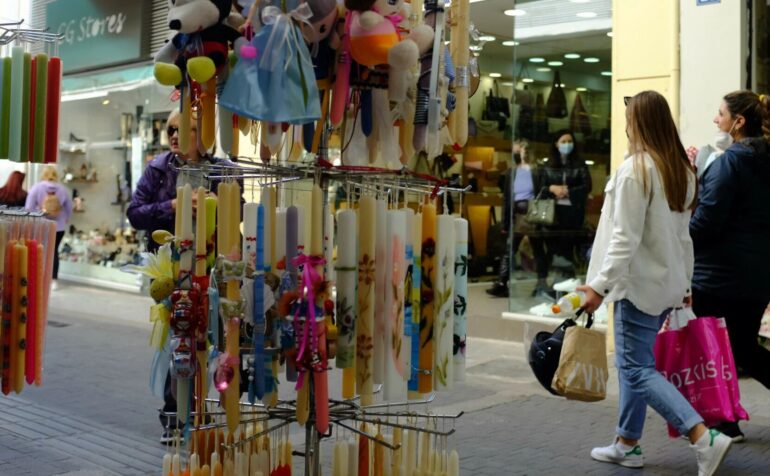 Εορταστικό ωράριο: Πώς θα λειτουργήσουν τα εμπορικά καταστήματα την Μεγάλη Εβδομάδα