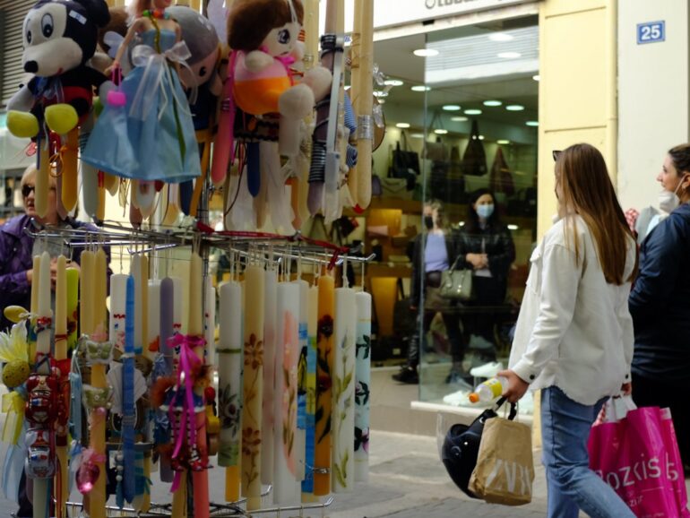 Πάσχα: Το εορταστικό ωράριο λειτουργίας των καταστημάτων – Ποια Κυριακή θα είναι ανοικτά