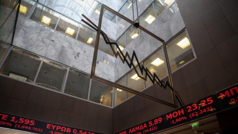 Κατακρημνίζεται το Χρηματιστήριο της Αθήνας