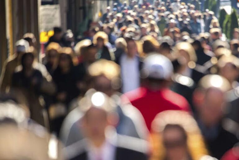 Έρευνα ΕΥ: Οι προτεραιότητες της Gen Z σε εργασία, υγεία και σχέσεις