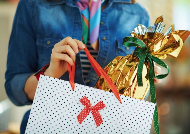 Εορταστικό ωράριο Πάσχα 2025: Πότε και πώς θα λειτουργήσουν τα καταστήματα