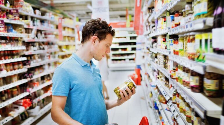 Σε ισχύ από σήμερα τα τέσσερα νέα μέτρα για την ακρίβεια (βίντεο)