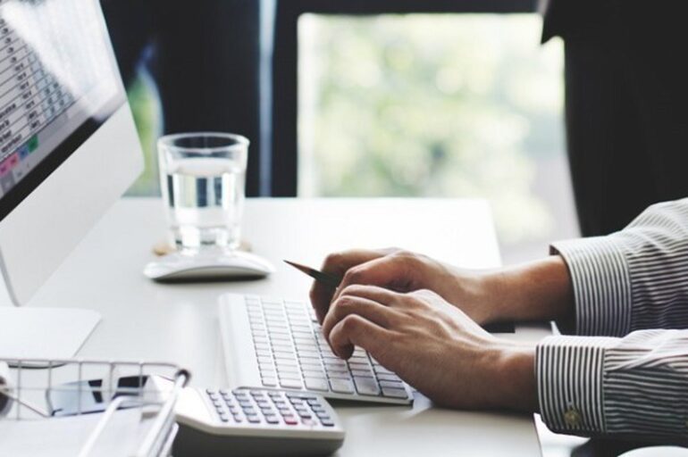 Τι αλλαγές φέρνει στον εργασιακό τομέα η 6ήμερη εργασία