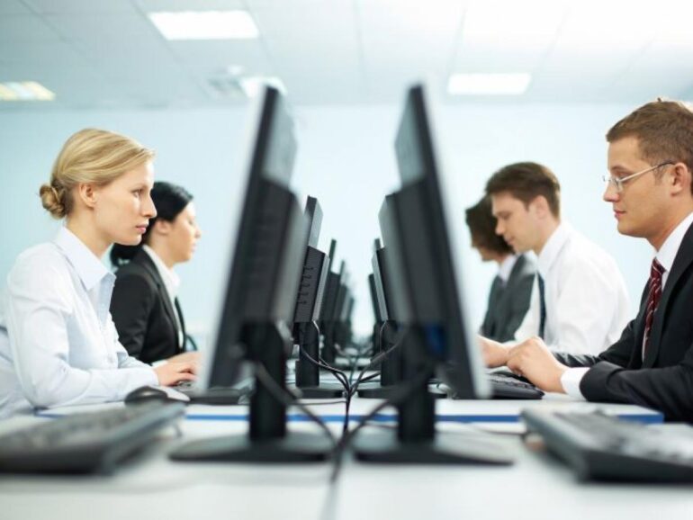 Υποχρεωτική αργία η 28η Οκτωβρίου για τους εργαζόμενους του ιδιωτικού τομέα – Τι ισχύει για την αμοιβή