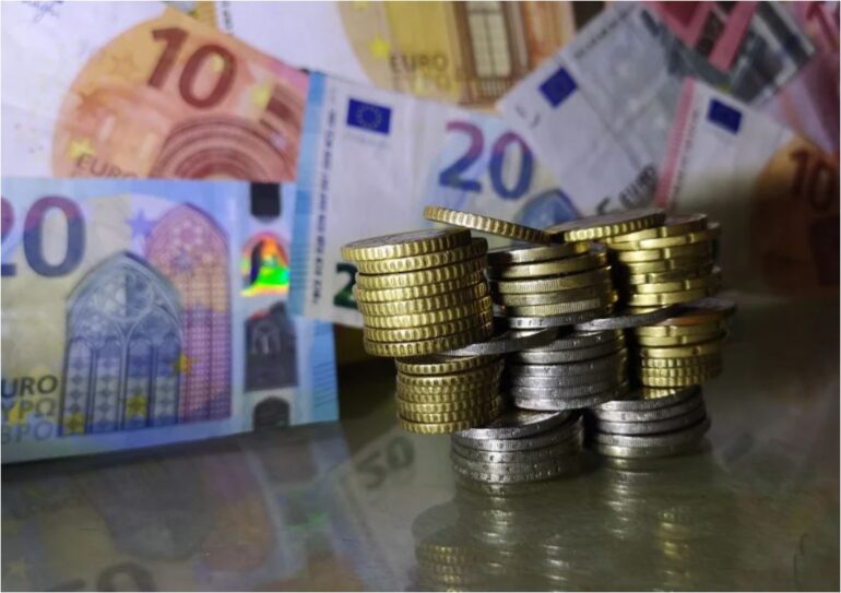 Μόνιμα στο 13% ο συντελεστής ΦΠΑ σε τουρισμό και συγκοινωνίες