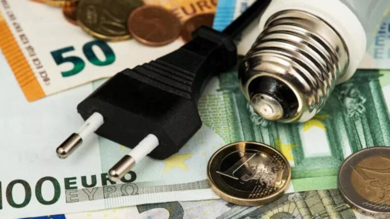 Ακριβή η χονδρική ρεύματος στην Ελλάδα παρά τις ΑΠΕ