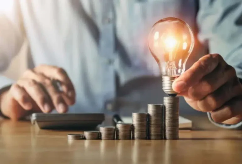 ΥΠΕΝ: Πώς θα λειτουργεί το νέο σύστημα μειωμένης τιμολόγησης ρεύματος