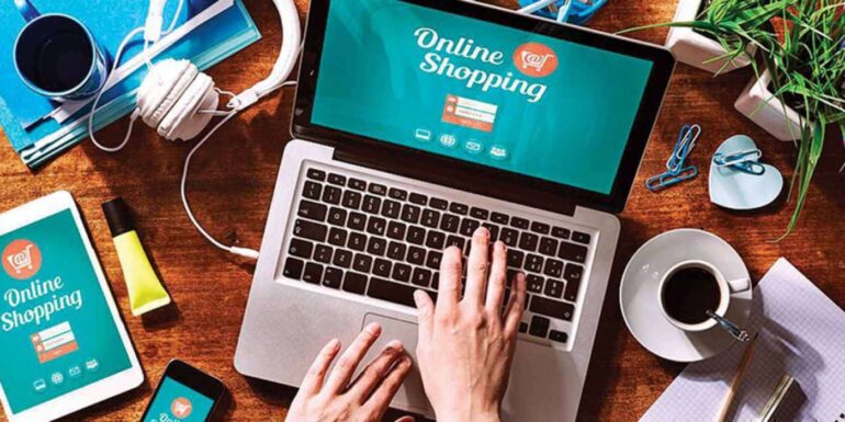 Ηλεκτρονικές αγορές: Πόσα χρήματα ξόδεψαν οι Έλληνες για προϊόντα μόδας το 2023
