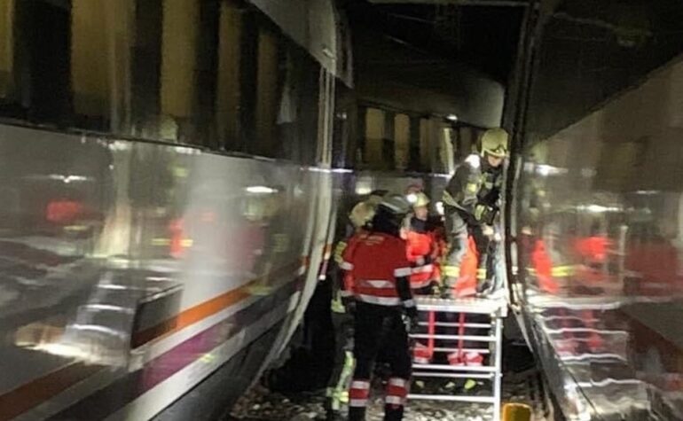 Ισπανία: Δύο τρένα συγκρούστηκαν πλαγιομετωπικά σε σταθμό στη Μάλαγα – 13 οι τραυματίες