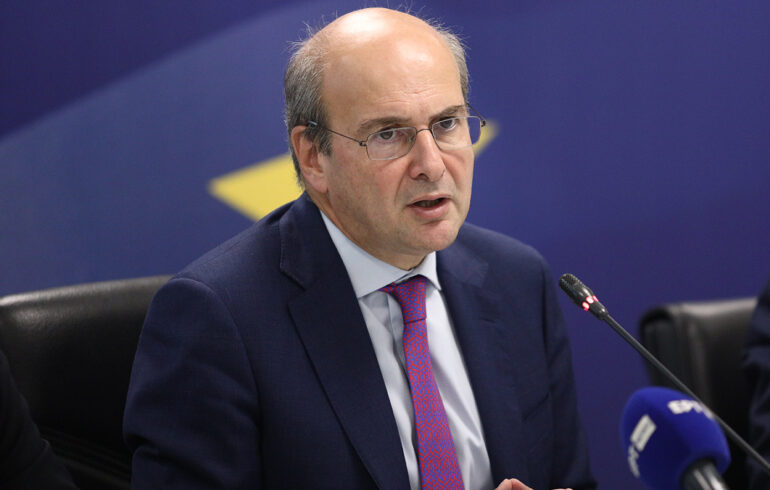 Χατζηδάκης: Επτά παρεμβάσεις για την προστασία της ελληνικής οικονομίας από τη διεθνή αστάθεια