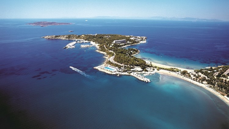 Ο Αστέρας Βουλιαγμένης στο στόχαστρο των Ελλήνων εφοπλιστών