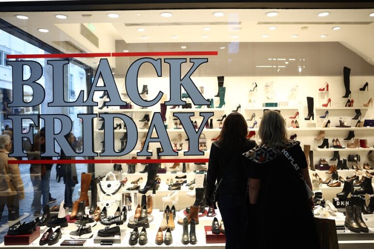 Black Friday & Cyber Monday: Τι πρέπει να γνωρίζουν οι καταναλωτές πριν ψωνίσουν