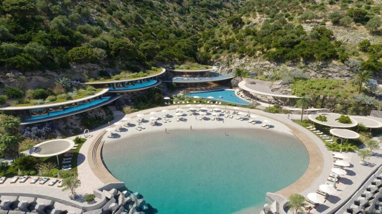 «Μπαράζ» νέων επενδύσεων, αλλά και… ανοικτά μέτωπα