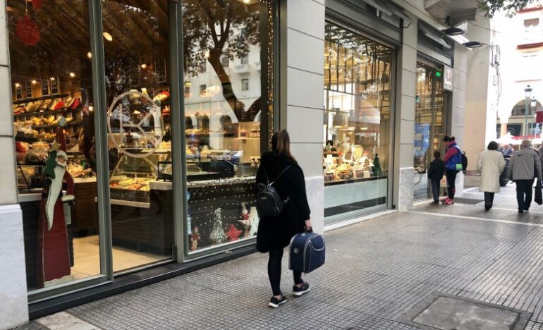 Εμπορικά ακίνητα: Ποιες περιοχές ξεχωρίζουν για καταστήματα και αποθήκες σε Αττική και Θεσσαλονίκη