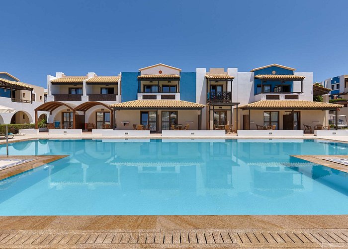 Ο όμιλος Καράτζη αποκτά το Knossos Royal: Ένα deal 80 εκατομμυρίων ευρώ