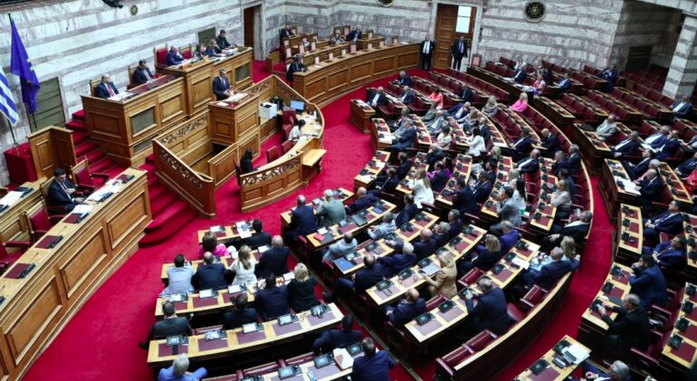 Δεκέμβριος, ο μήνας των πρόχειρων νομοθετημάτων