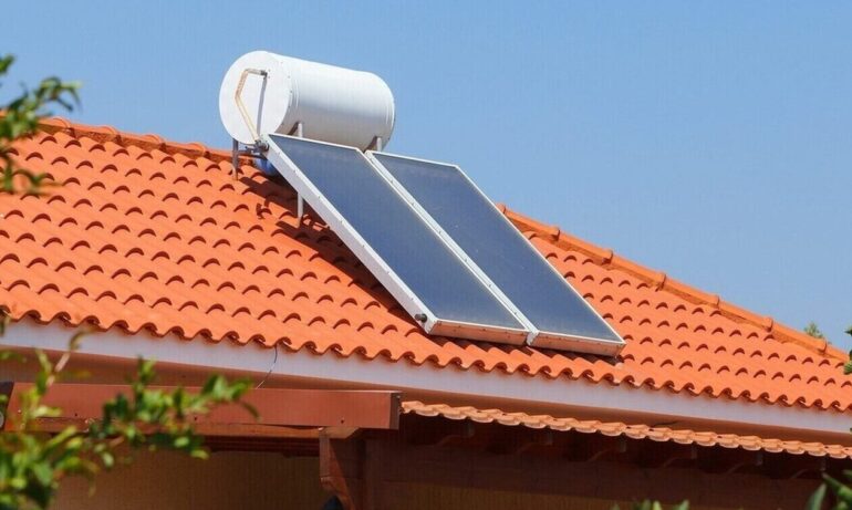 IOBE: Μια βιώσιμη λύση με πολλαπλά οφέλη για την Ελλάδα οι ηλιακοί θερμοσίφωνες