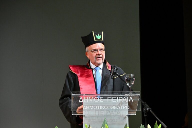 Αναγόρευση του Χρήστου Μεγάλου σε Επίτιμο Διδάκτορα του Πανεπιστημίου Πειραιώς