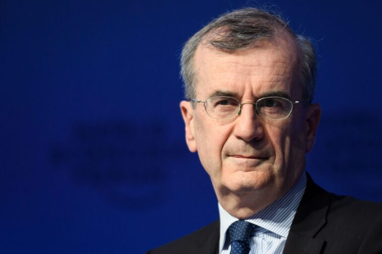 Villeroy de Galhau (ΕΚΤ):  Πιθανές οι αρνητικές επιπτώσεις από τους δασμούς Τραμπ