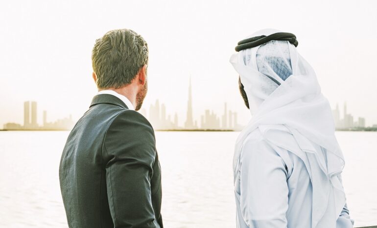 Για «2 στα 3» οι Αραβες στην Ελλάδα, με… σκόντο