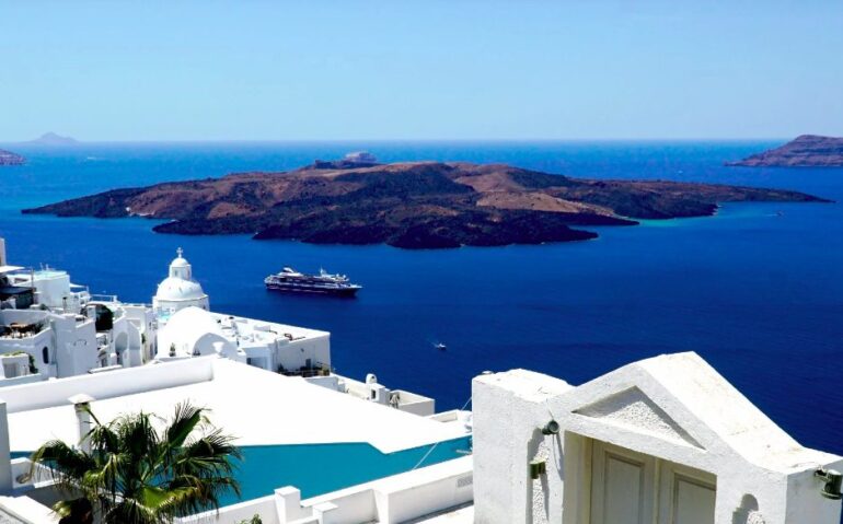 Δίχως τέλος η σεισμική δραστηριότητα στην Σαντορίνη: Νέες δονήσεις «ταρακούνησαν» το νησί – «Σε καμία περίπτωση δεν θα έχουμε έκρηξη» λέει ο Ευθ. Λέκκας