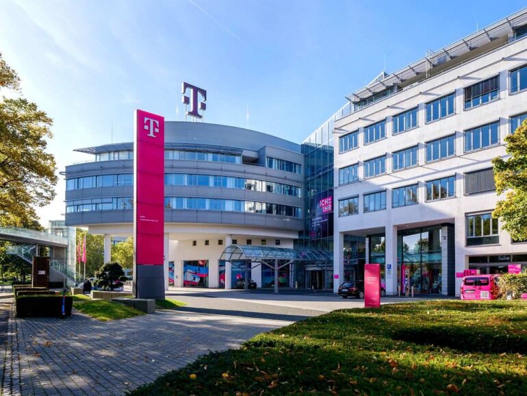 Ισχυρή παρουσία της Deutsche Telekom στην Ελλάδα – Στρατηγικές επενδύσεις 3 δισ. ευρώ