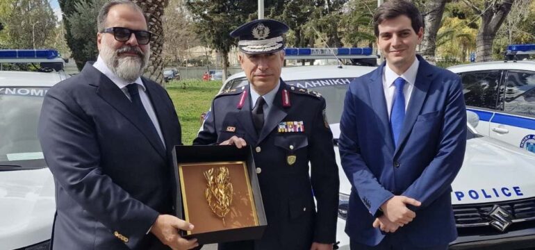 Νικόλας Πατέρας: Δώρισε πέντε νέα περιπολικά στην ΕΛ.ΑΣ. – Τα δύο θα πάνε σε ακριτικά νησιά