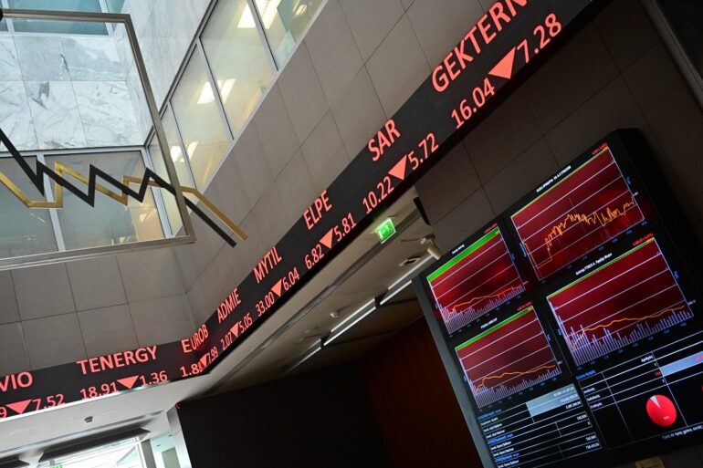 Σε αρνητικό έδαφος το Χρηματιστήριο – Κυρίαρχη η Eurobank στον τζίρο
