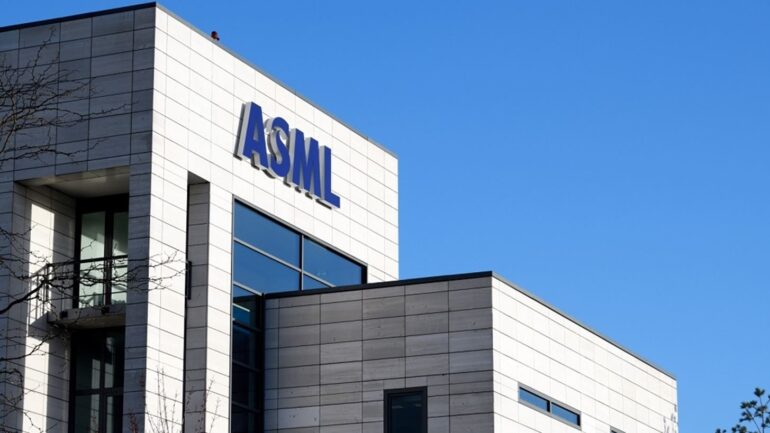 ASML: Απογοητευτικές παραγγελίες και αβεβαιότητα για τους δασμούς