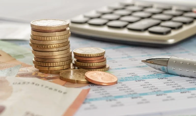 Δεύτερη από το τέλος η Ελλάδα σε επίπεδο μισθών στην Ευρώπη