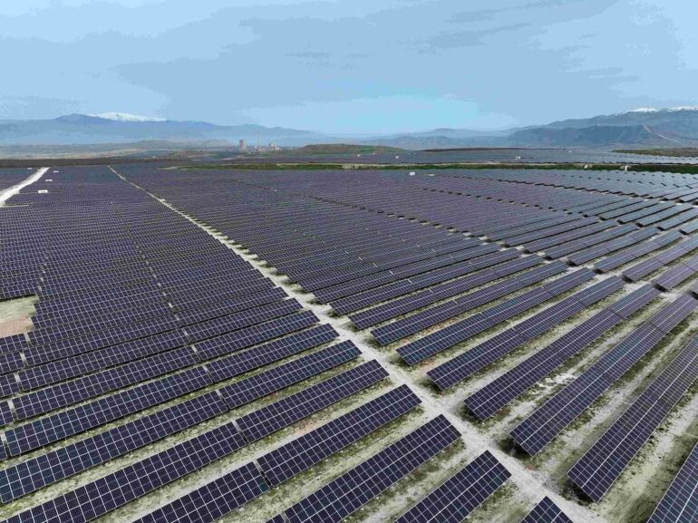 RWE και ΔΕΗ προχωρούν σε επένδυση 418 εκατ. ευρώ για νέο έργο ΑΠΕ