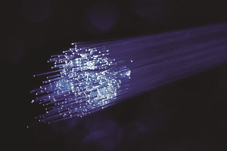 Δεύτερη «σφήνα» στις τηλεπικοινωνίες και «ζόρια» για Nova – Vodafone