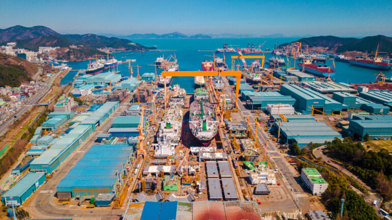 Ποιοι Έλληνες εφοπλιστές ναυπηγούν τα περισσότερα πλοία