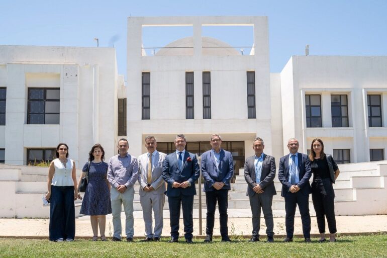 Συνεργασία PwC και ΙΤΕ για τη σύνδεση έρευνας με επιχειρήσεις