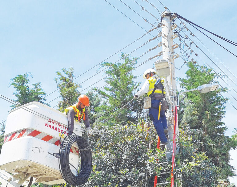 Χτυπά… κόκκινο ο ανταγωνισμός στην οπτική ίνα