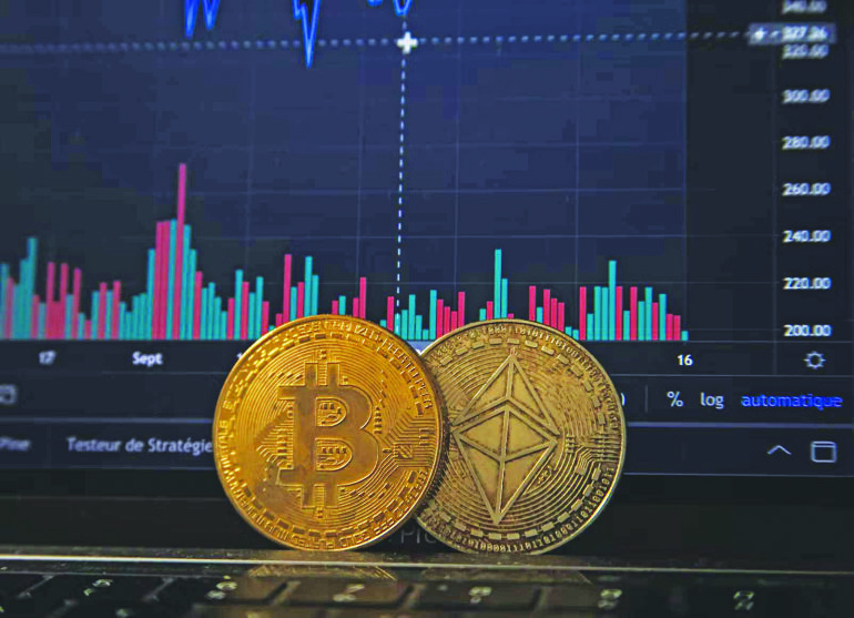 Έτοιμα για αντεπίθεση τα altcoins, παρά τα ρεκόρ του BTC