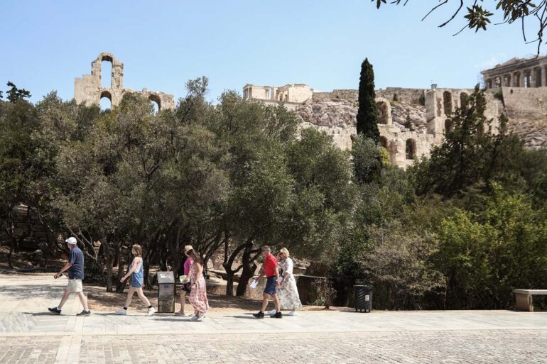 Πώς ο Σεπτέμβριος κερδίζει έδαφος στον ελληνικό τουρισμό και αλλάζει τον χάρτη της ζήτησης