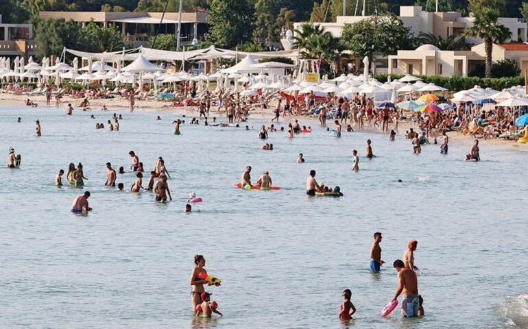 Οι Βαλκάνιοι «κατακτούν» τη Χαλκιδική