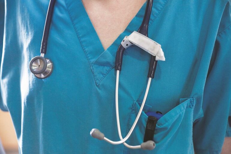 «Κίτρινη κάρτα» στις εταιρίες ιδιωτικής υγείας και ασφάλισης