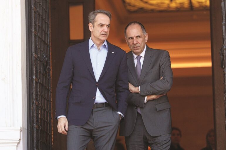 Πολιτικοί τριγμοί στο κυβερνητικό μπλοκ