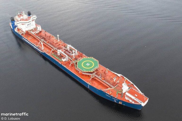 Νέο χτύπημα στον «σκιώδη στόλο» και τις ρωσικές εξαγωγές καυσίμων