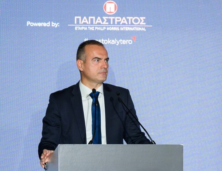 «Είναι στο χέρι μας»: Η νέα δράση της Παπαστράτος για τα προϊόντα καπνού και νικοτίνης