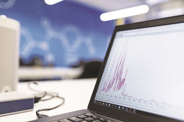 «Κόπωση» στα έσοδα των μεγάλων της πληροφορικής