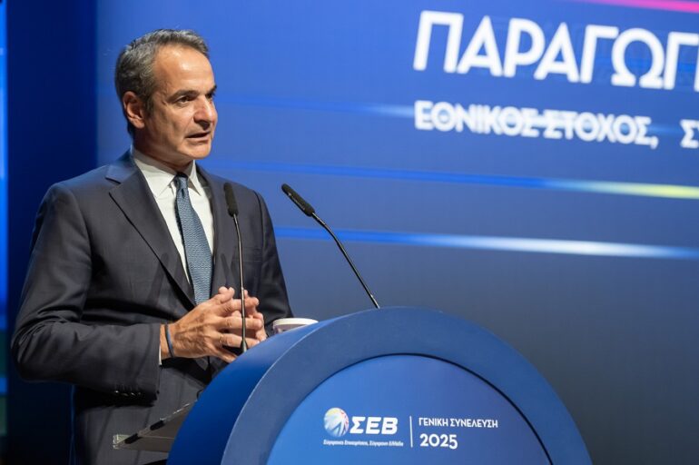 Κυρ. Μητσοτάκης: Χωρίς σχέδιο για το ενεργειακό κόστος προσέφερε μόνο υποσχέσεις στην εκδήλωση του ΣΕΒ