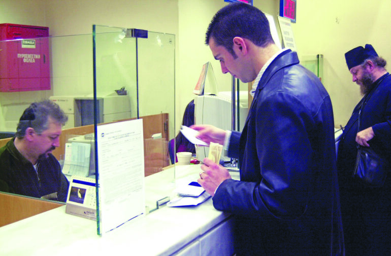 Τράπεζες: Ακριβά δάνεια, καταθέσεις με μηδενικά επιτόκια