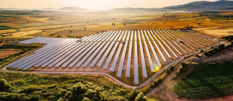 Νέο «μπαράζ» επενδύσεων στις ΑΠΕ