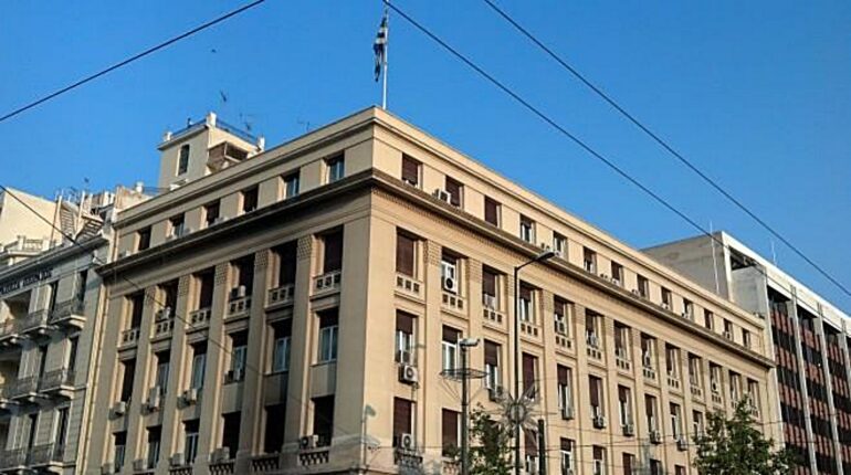 Πόρισμα-φωτιά αποκαλύπτει παρατυπίες με δημοσιονομικές επιπτώσεις