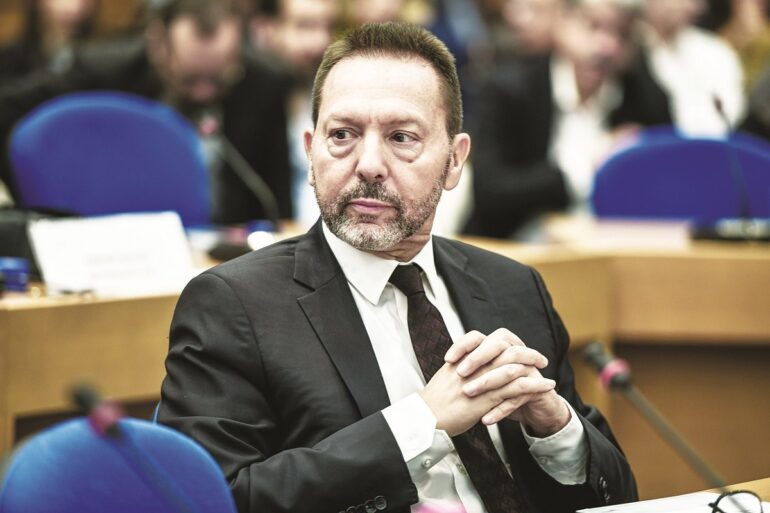 Φάκελος Γ. Στουρνάρας: «Ρυθμιστής» και… προστάτης των τραπεζιτών